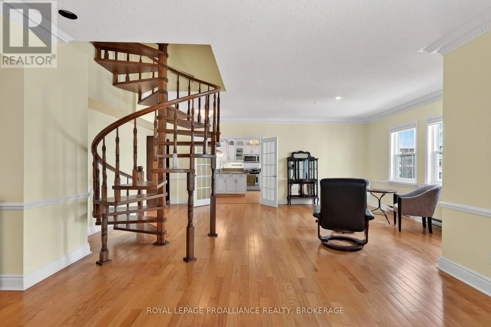 402 - 20 GORE STREET #402