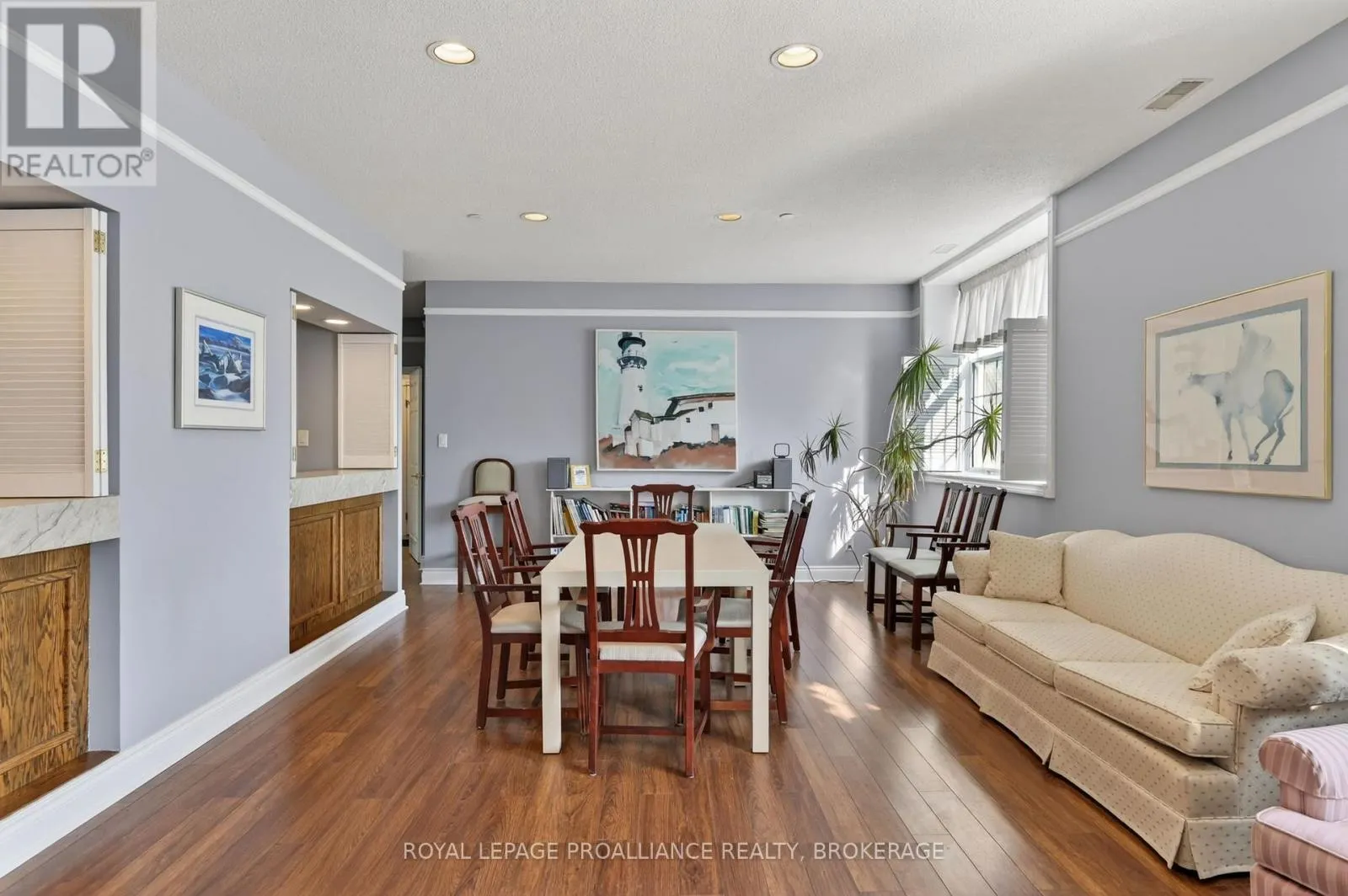402 - 20 GORE STREET #402
