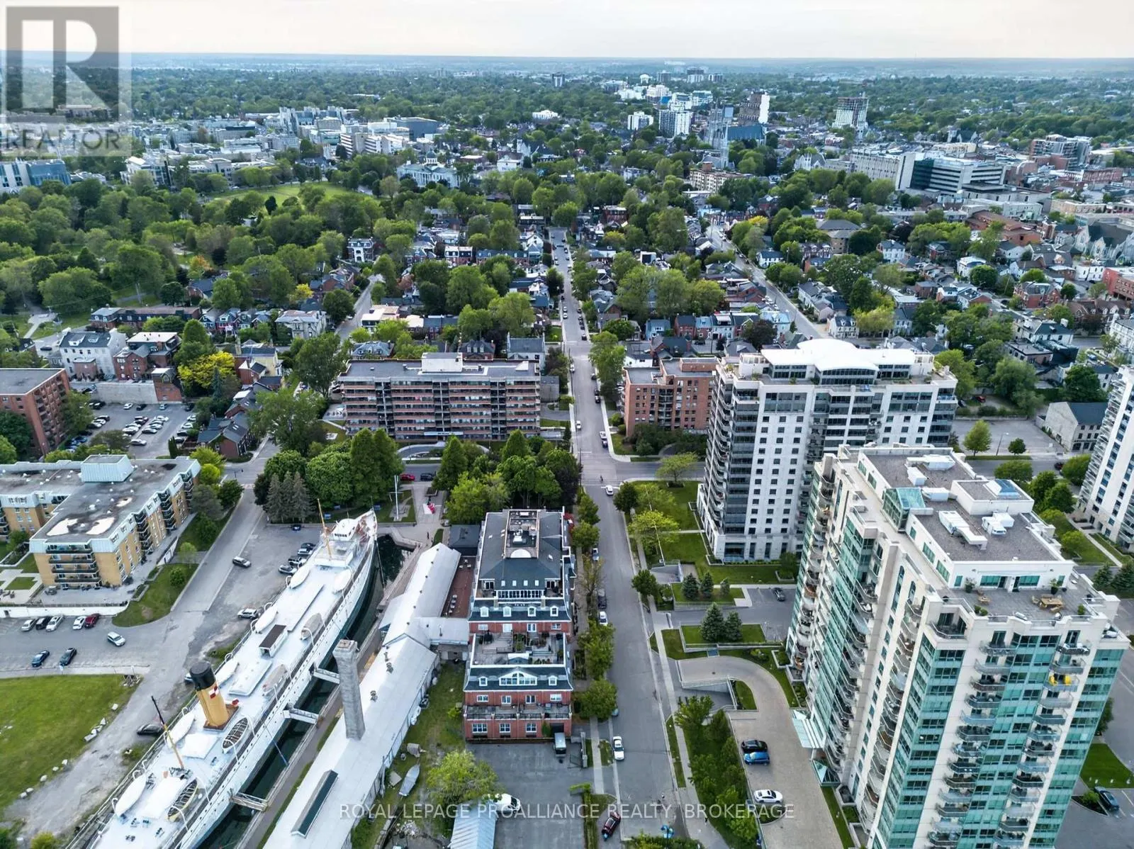402 - 20 GORE STREET #402