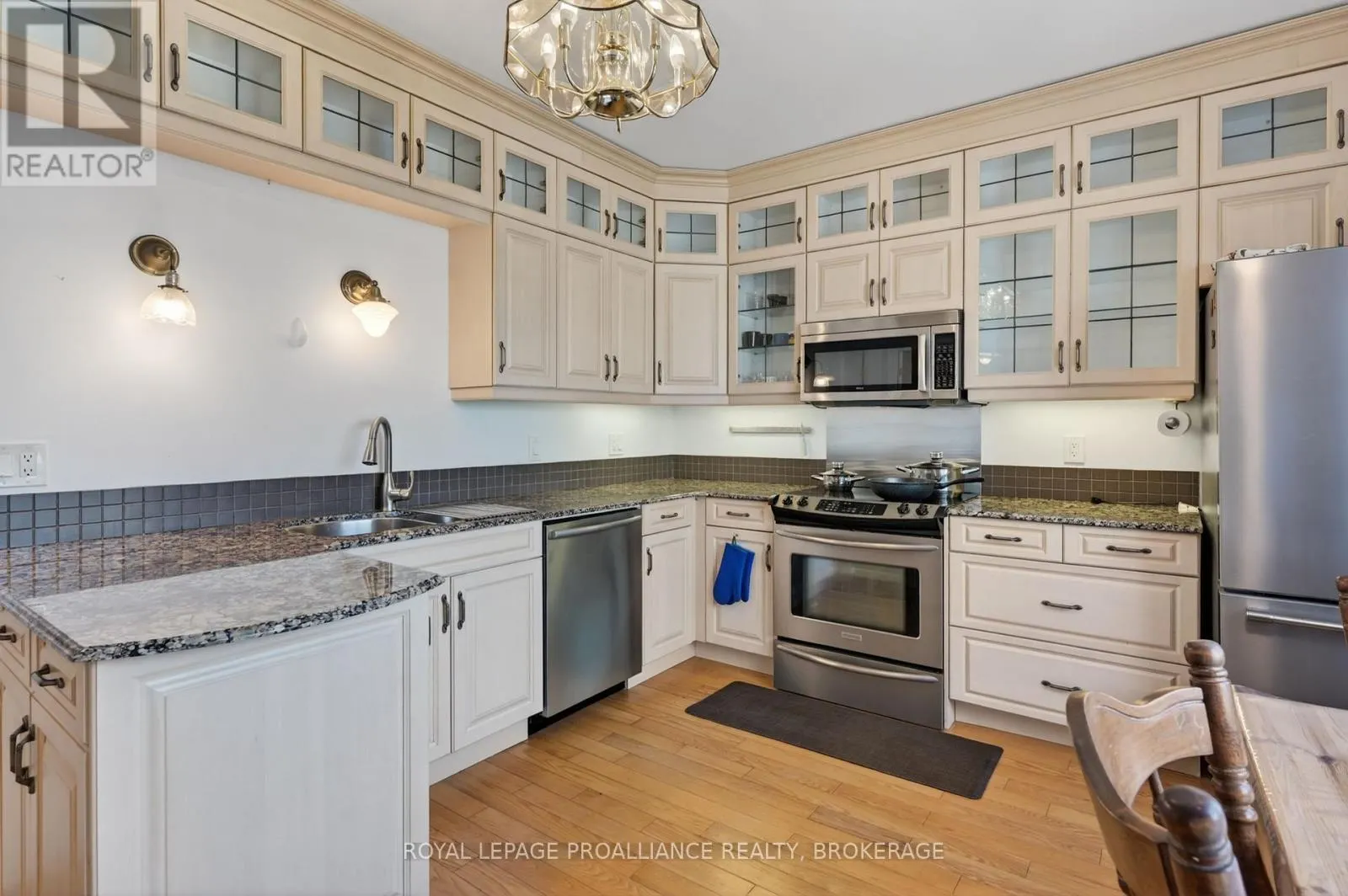 402 - 20 GORE STREET #402