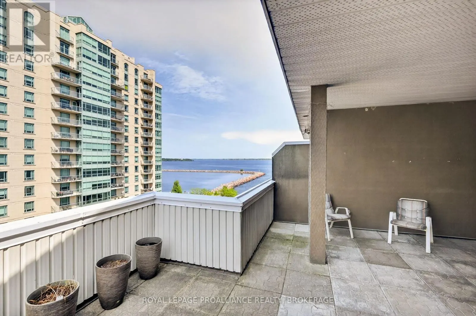 402 - 20 GORE STREET #402