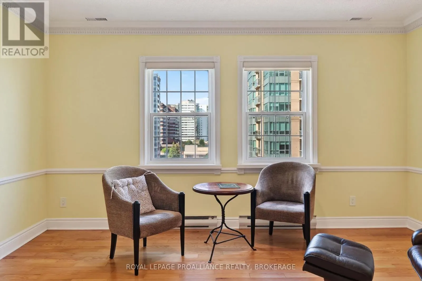 402 - 20 GORE STREET #402