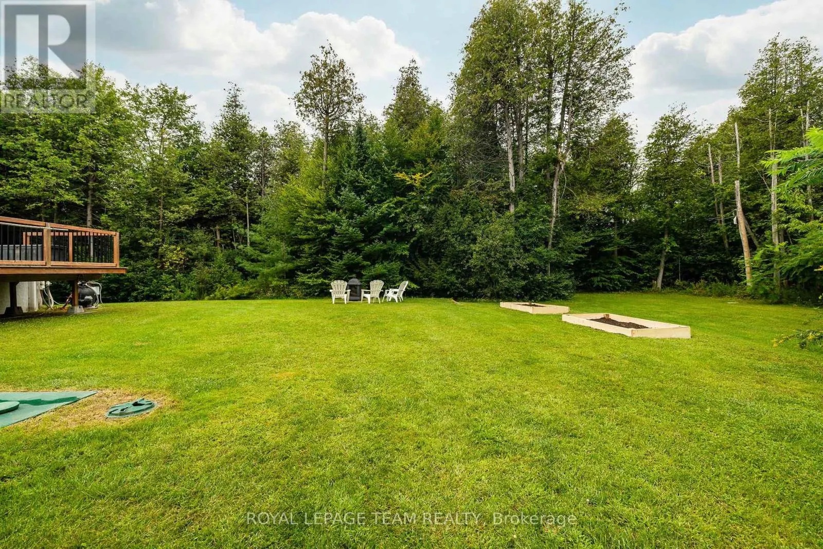 44 MEADOWGLEN CIRCLE