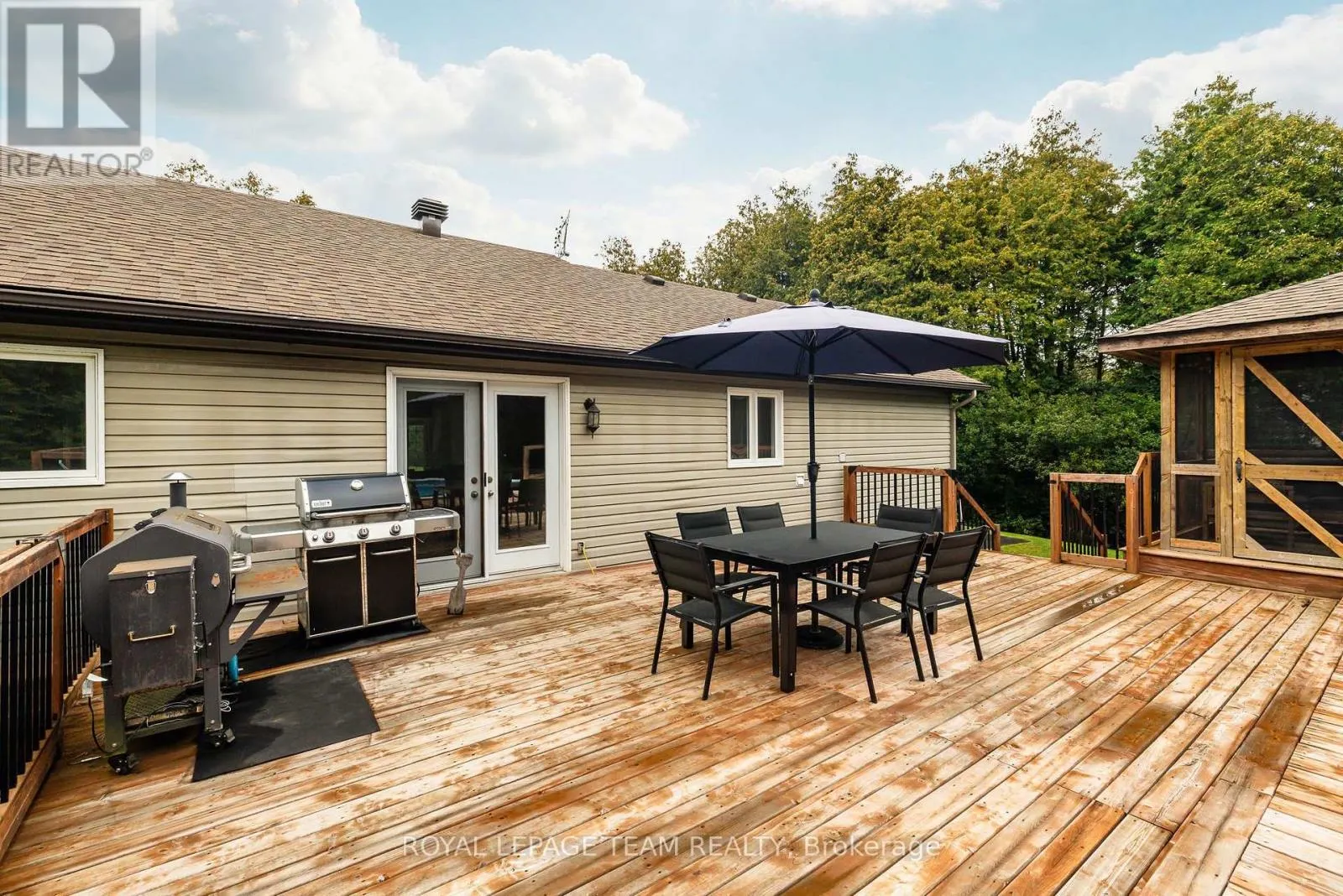 44 MEADOWGLEN CIRCLE