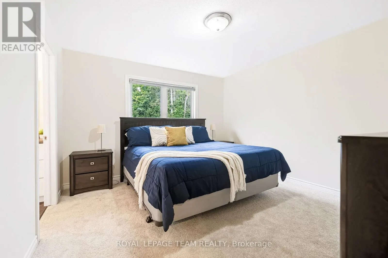 44 MEADOWGLEN CIRCLE