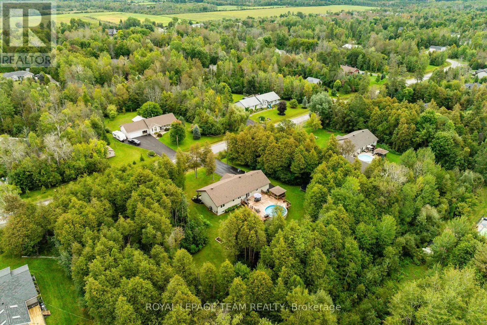 44 MEADOWGLEN CIRCLE