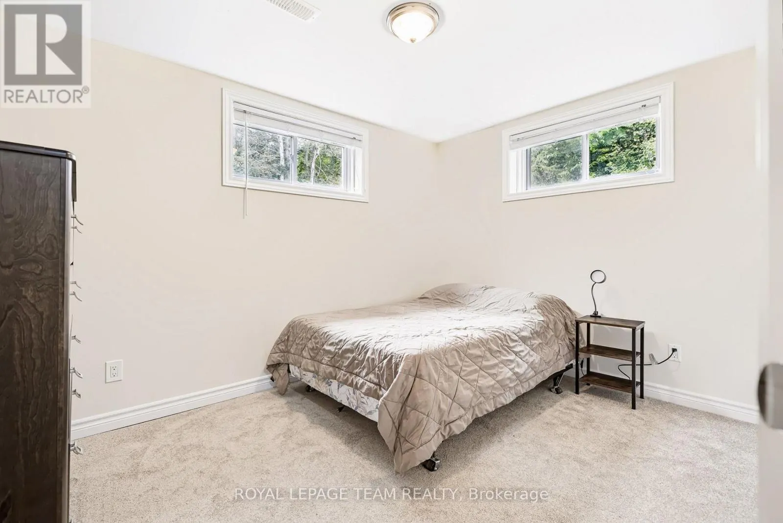 44 MEADOWGLEN CIRCLE