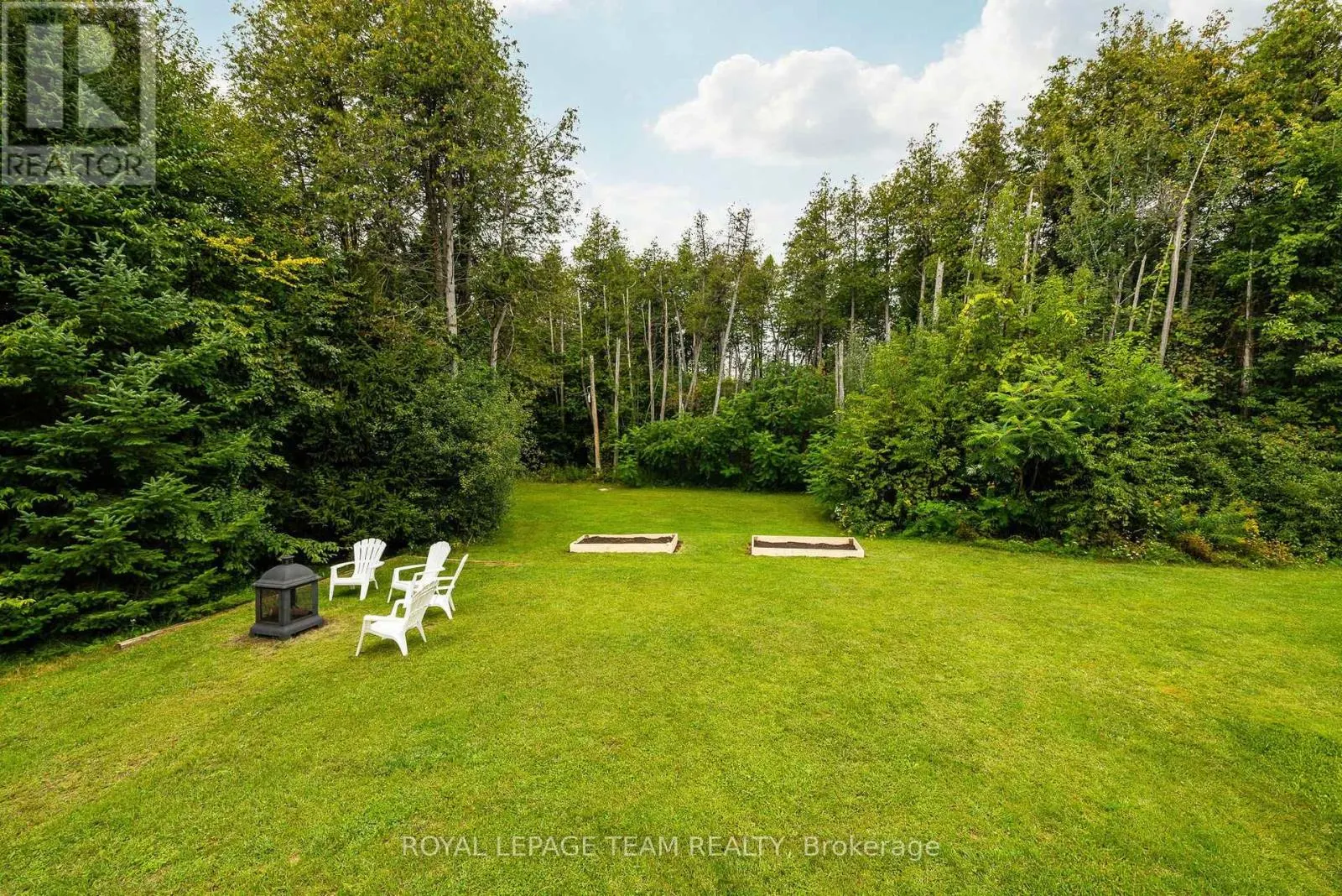 44 MEADOWGLEN CIRCLE