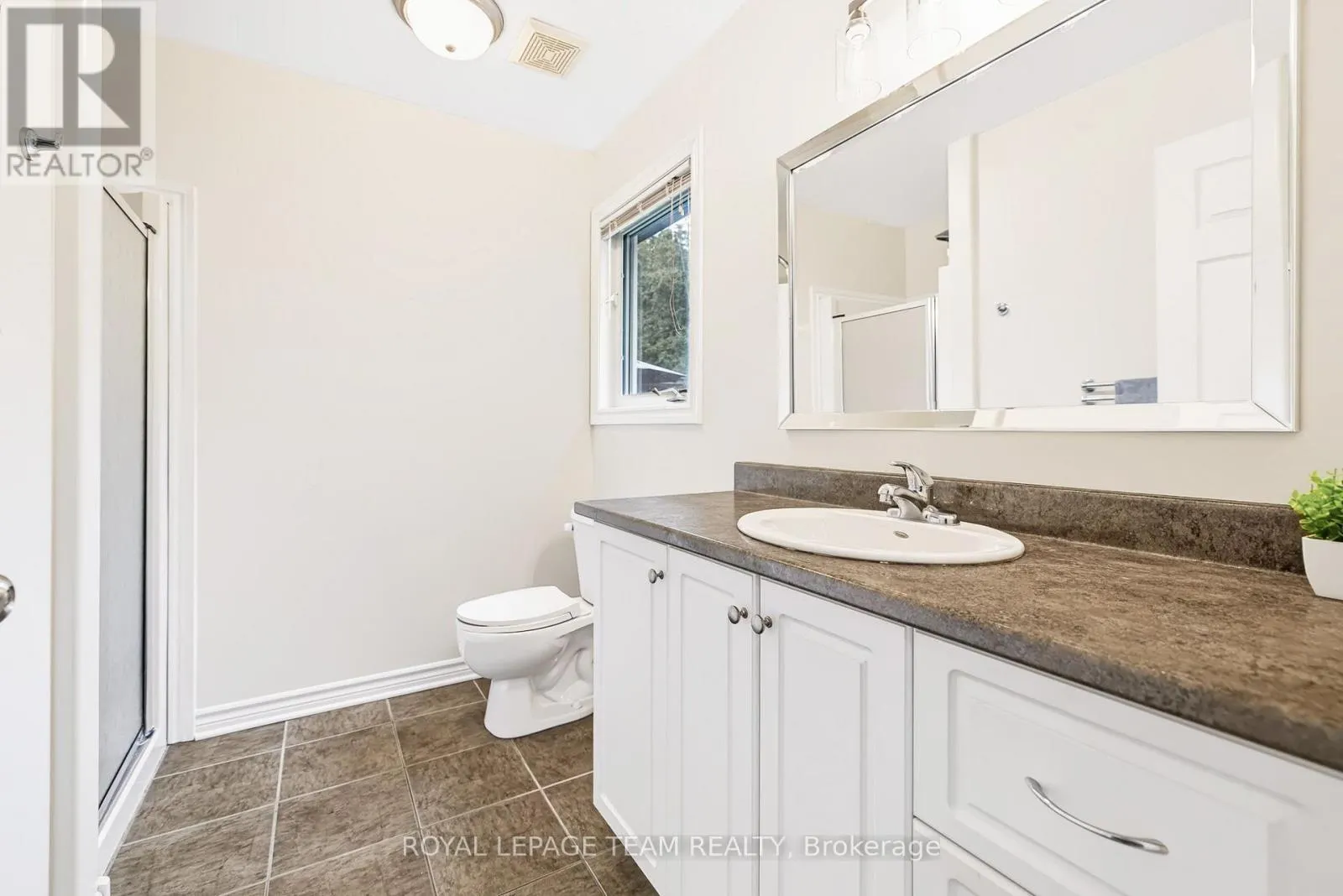 44 MEADOWGLEN CIRCLE