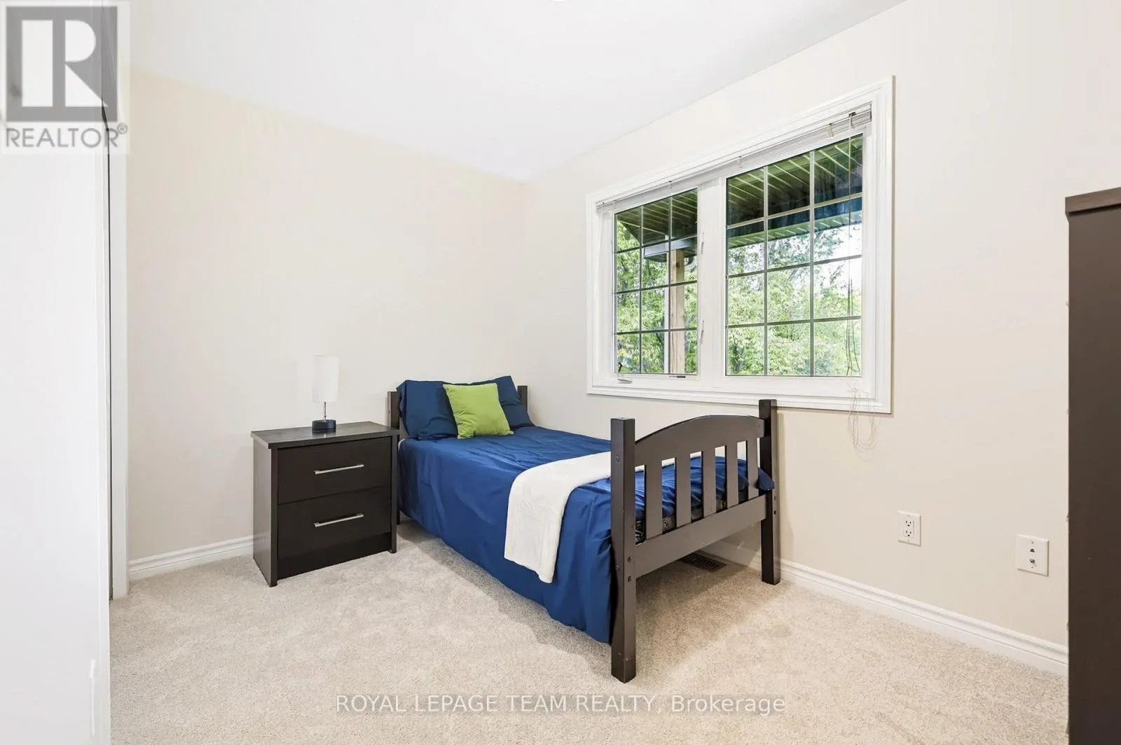 44 MEADOWGLEN CIRCLE