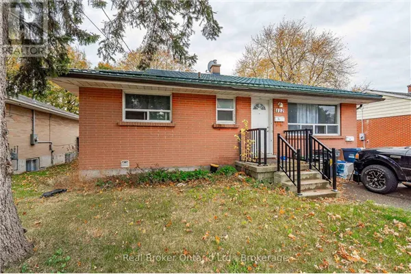 112 VICTORIA ROAD N