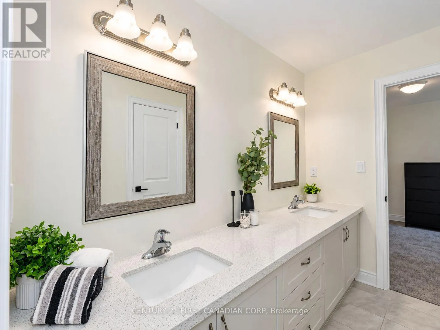 36 SEATON CRESCENT