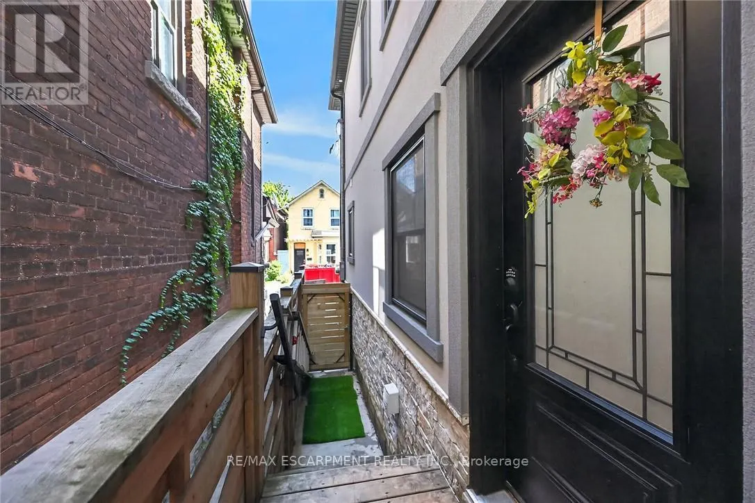 109 RAY STREET