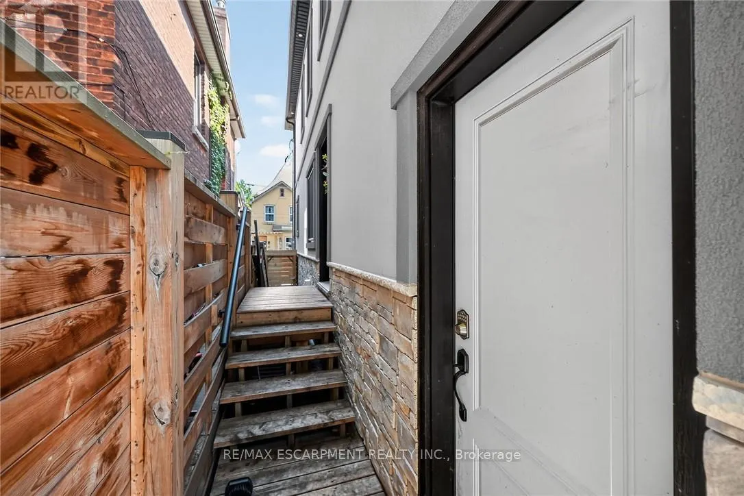 109 RAY STREET