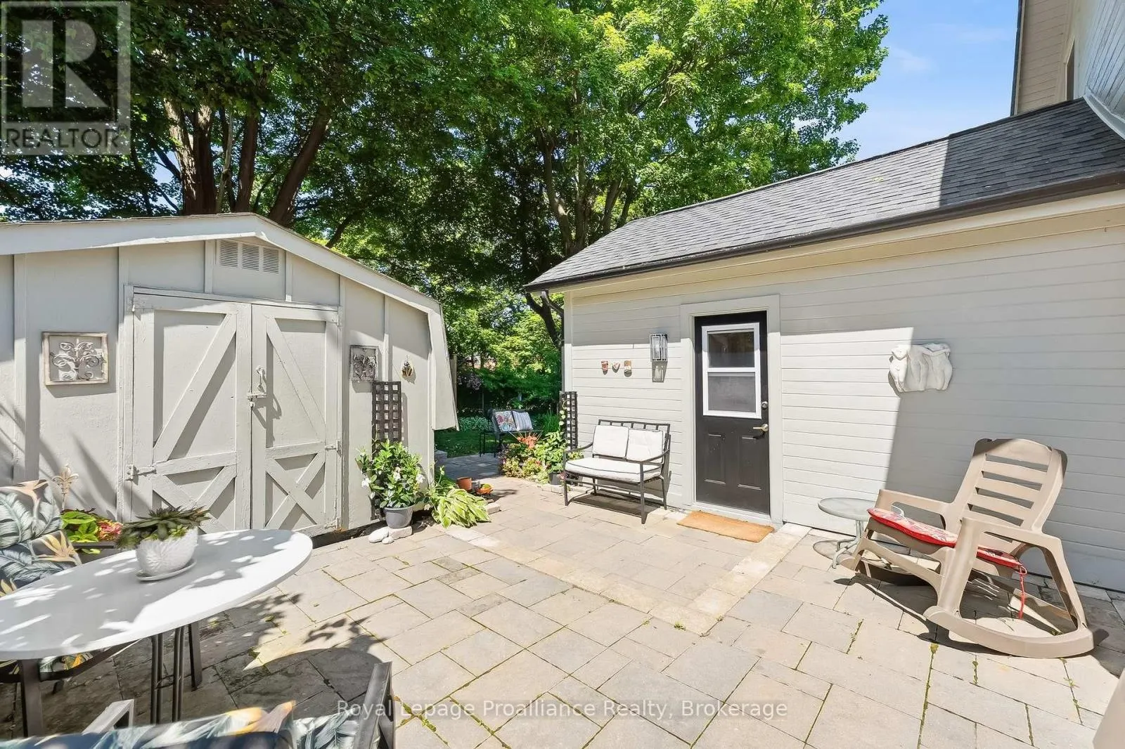 52 BRAMLEY STREET S