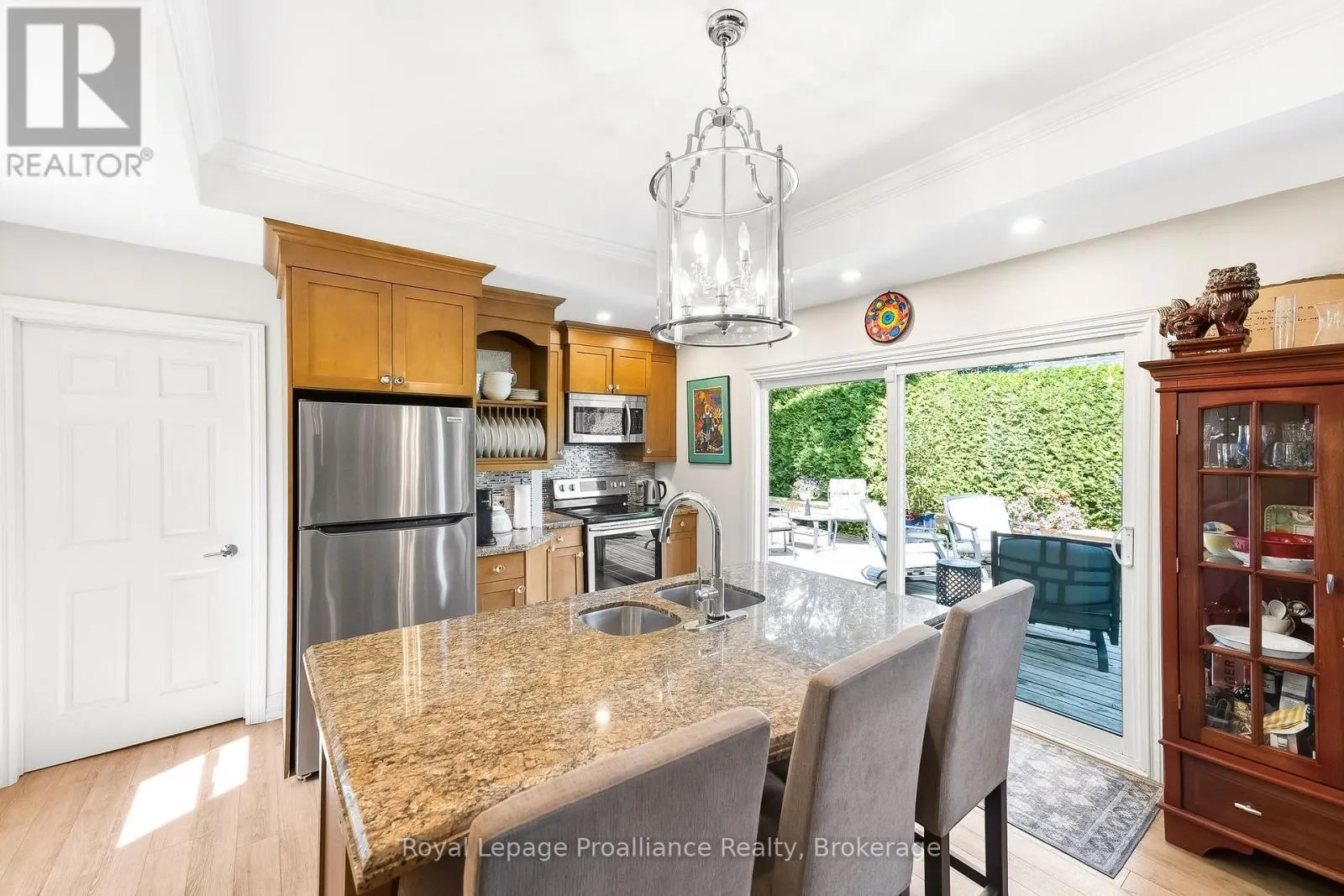 52 BRAMLEY STREET S