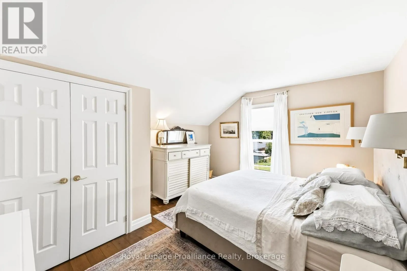 52 BRAMLEY STREET S