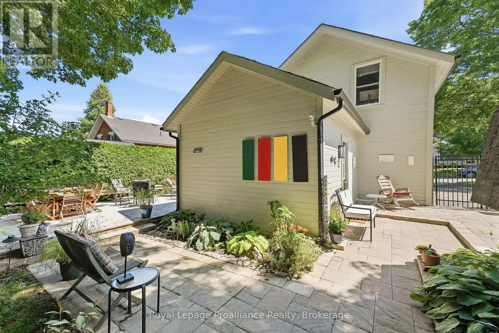 52 BRAMLEY STREET S