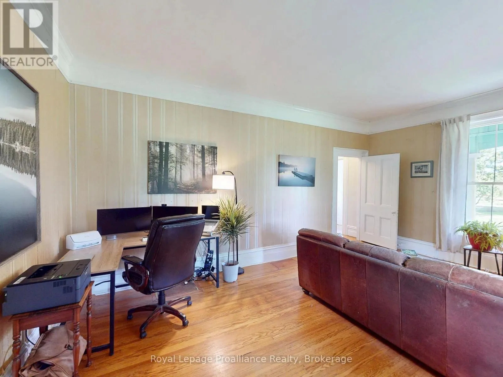 729 FOXBORO-STIRLING ROAD