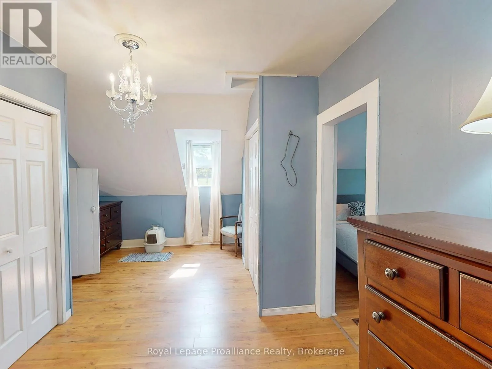 729 FOXBORO-STIRLING ROAD