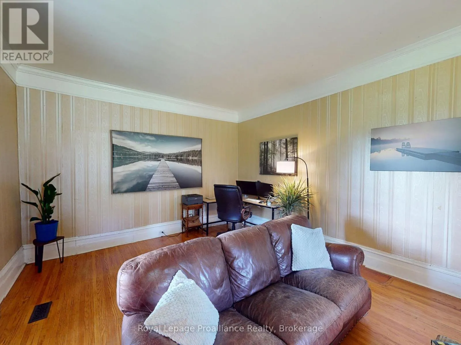 729 FOXBORO-STIRLING ROAD