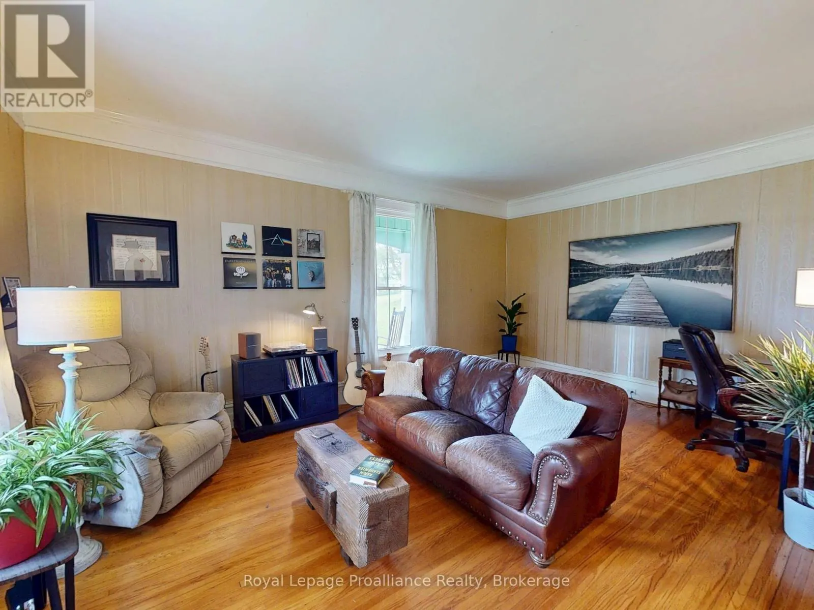 729 FOXBORO-STIRLING ROAD