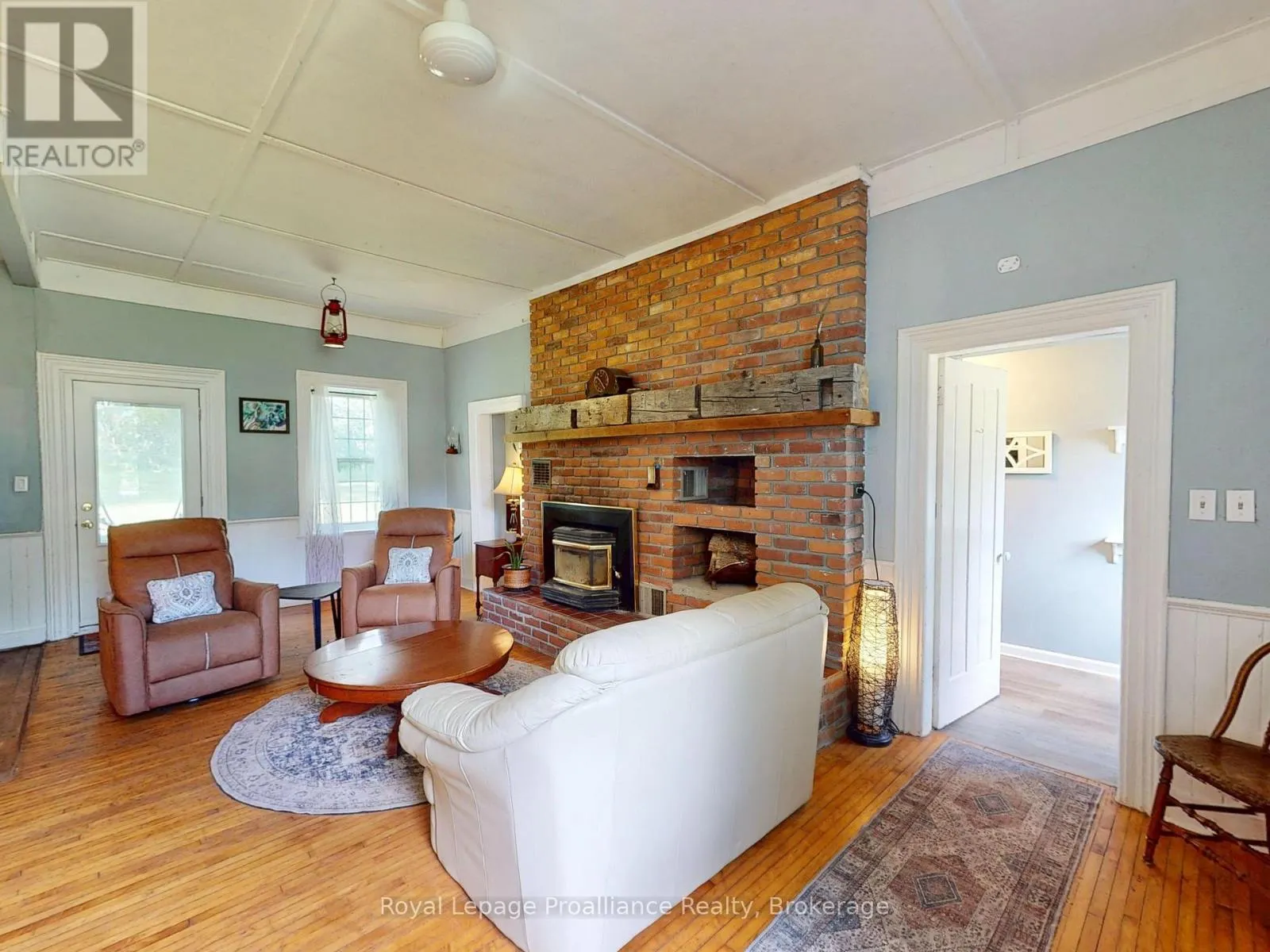 729 FOXBORO-STIRLING ROAD