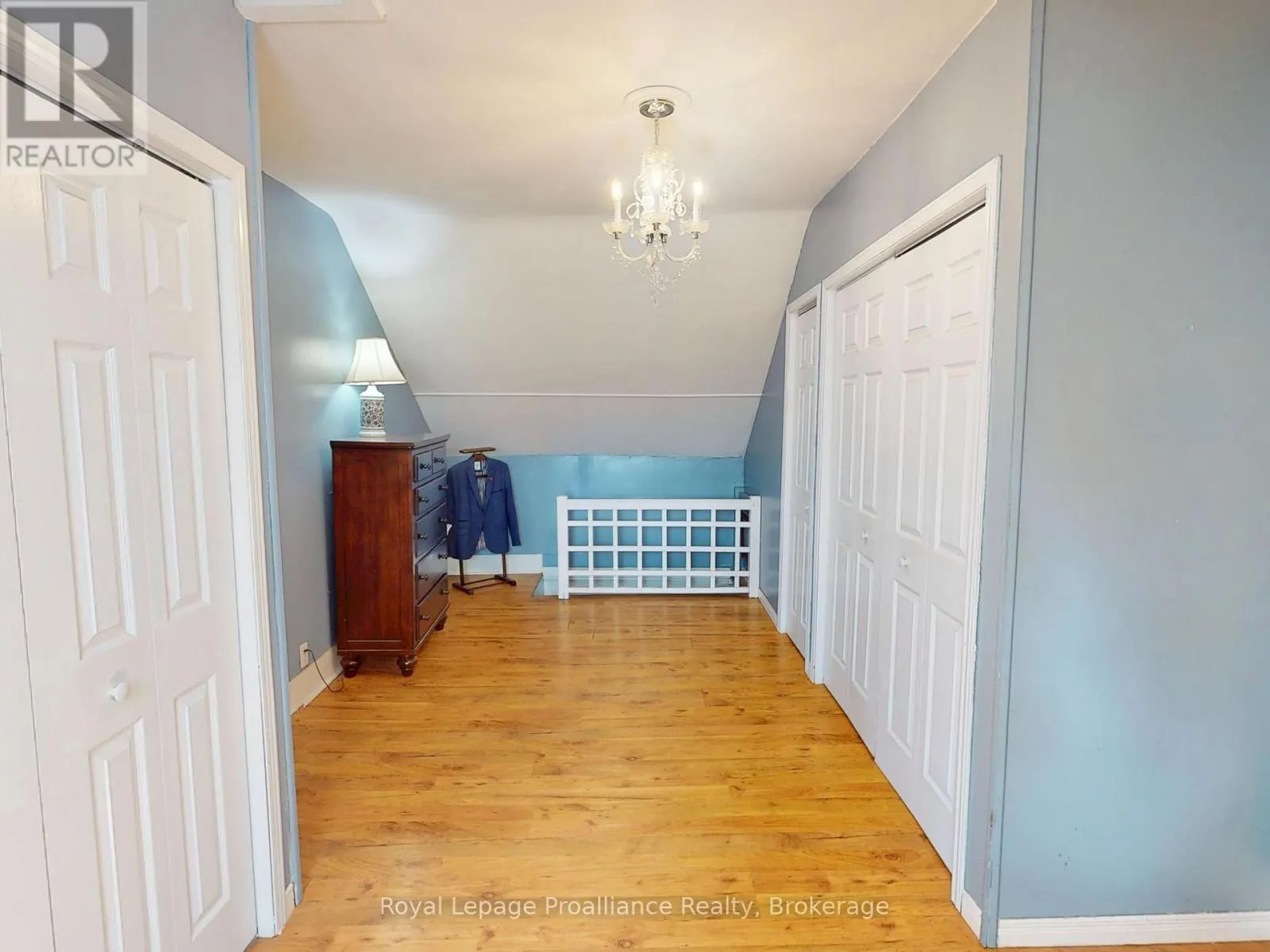 729 FOXBORO-STIRLING ROAD