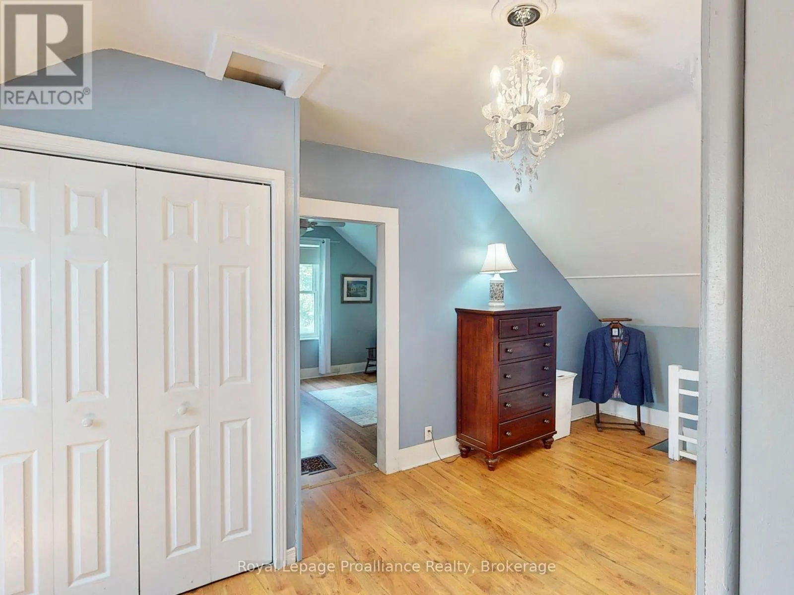 729 FOXBORO-STIRLING ROAD