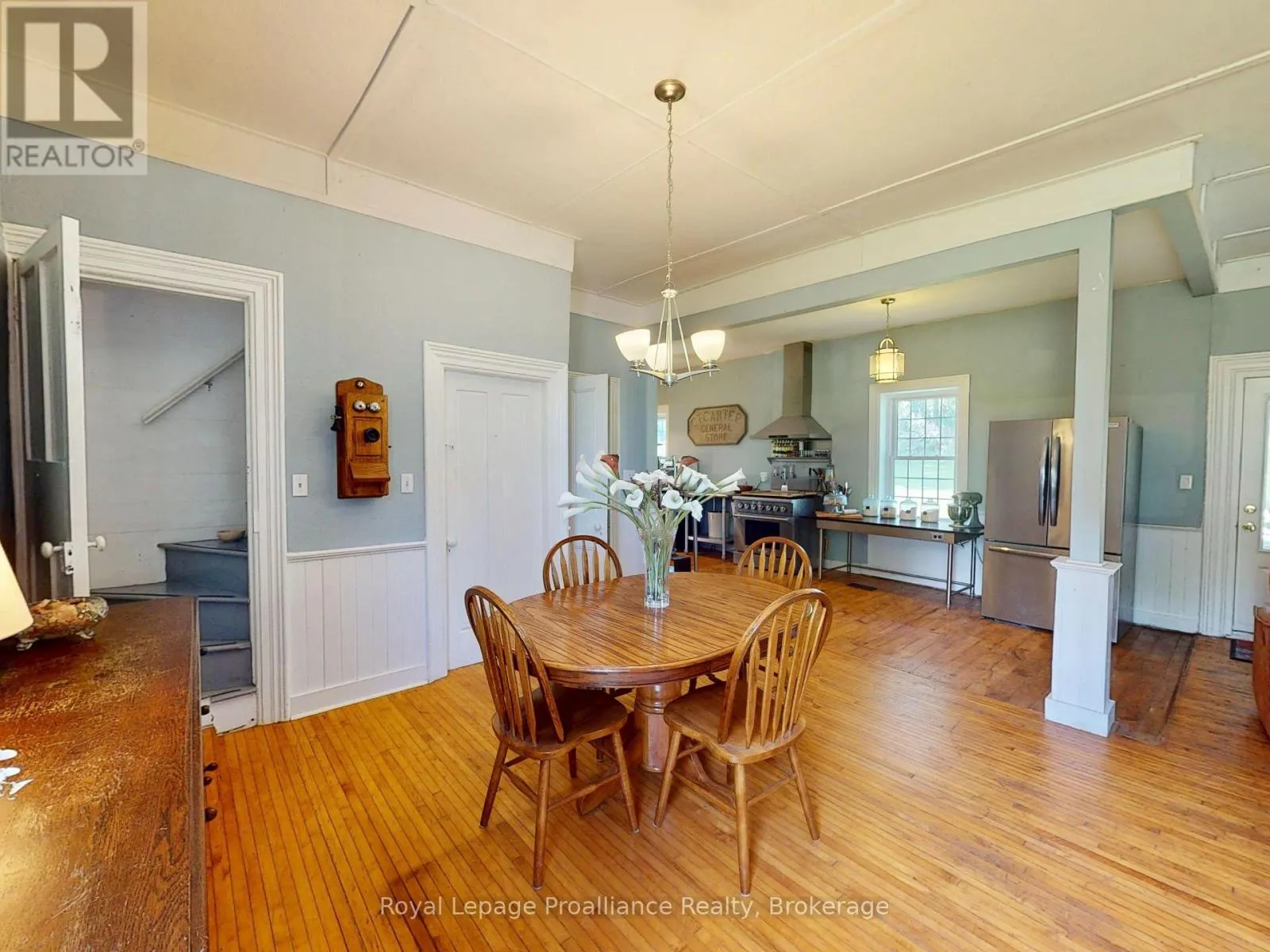729 FOXBORO-STIRLING ROAD
