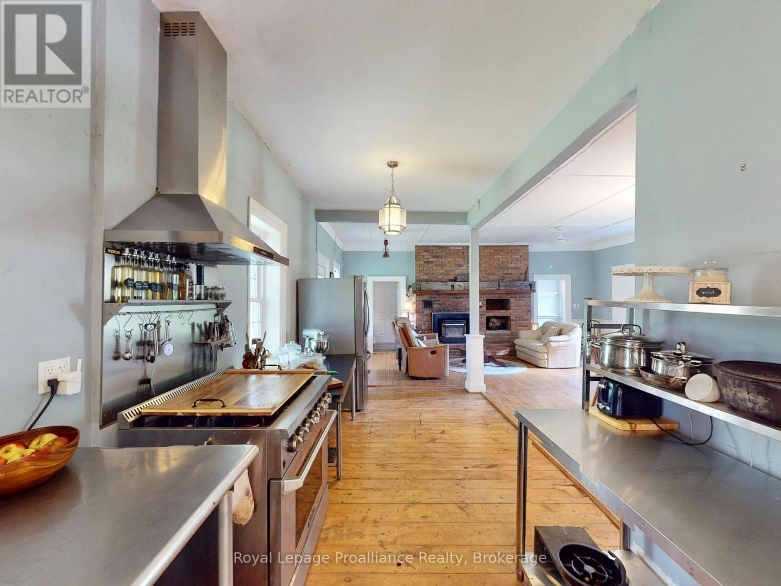 729 FOXBORO-STIRLING ROAD