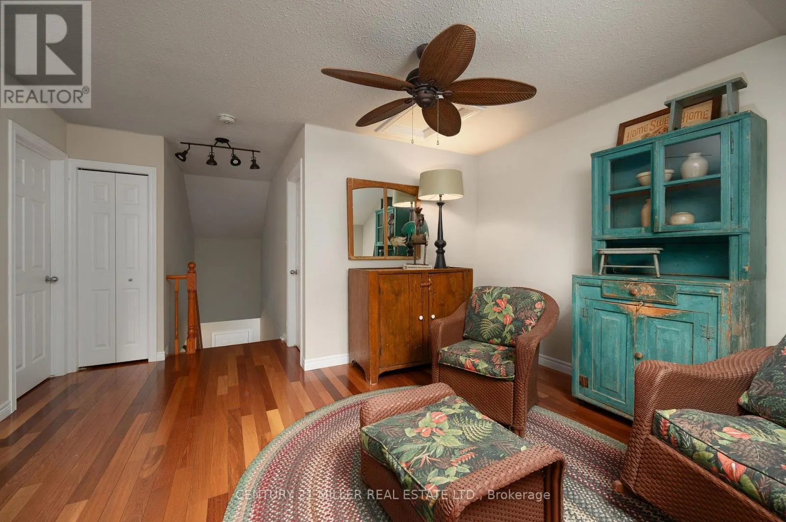 125 RIVERWALK PLACE