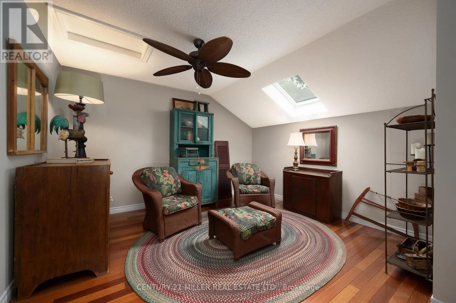 125 RIVERWALK PLACE