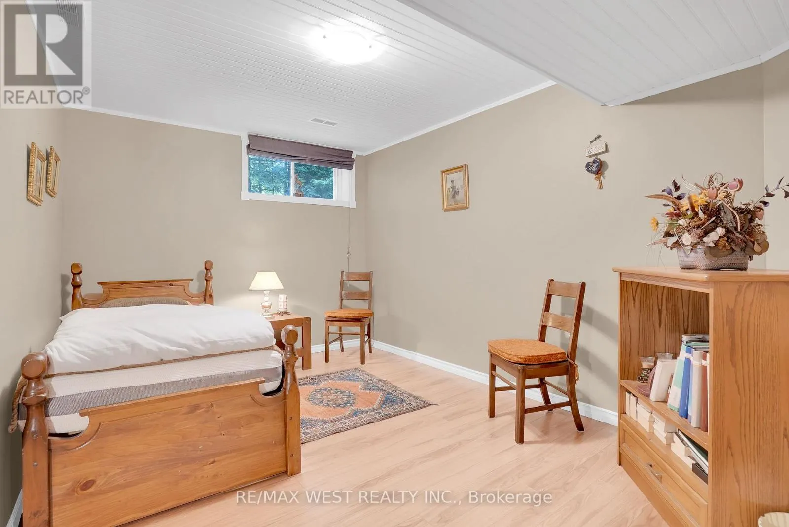 20 DEERHURST HIGHLANDS DRIVE