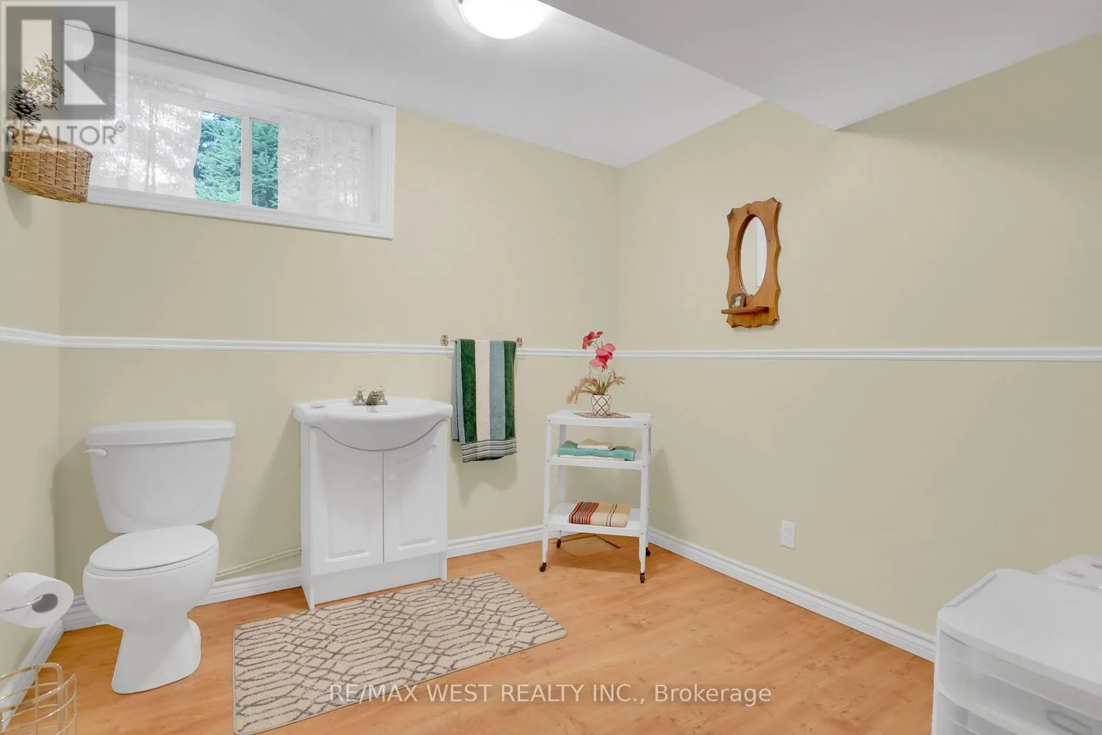 20 DEERHURST HIGHLANDS DRIVE