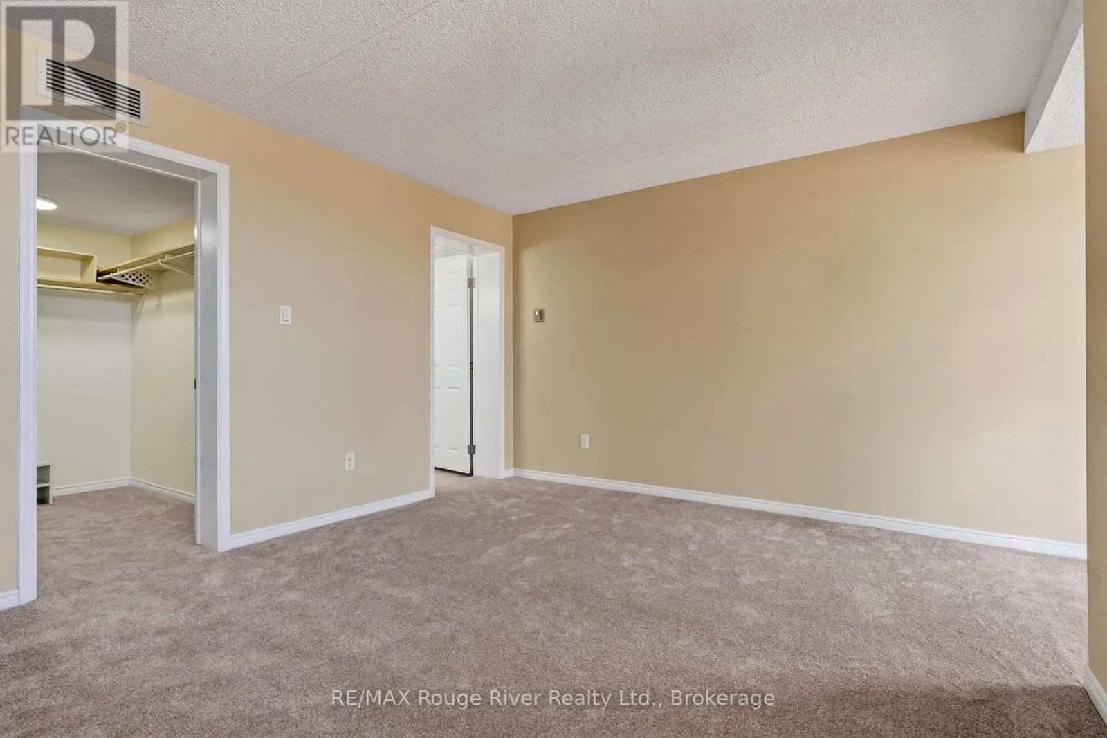 402 - 1 QUEEN STREET #402