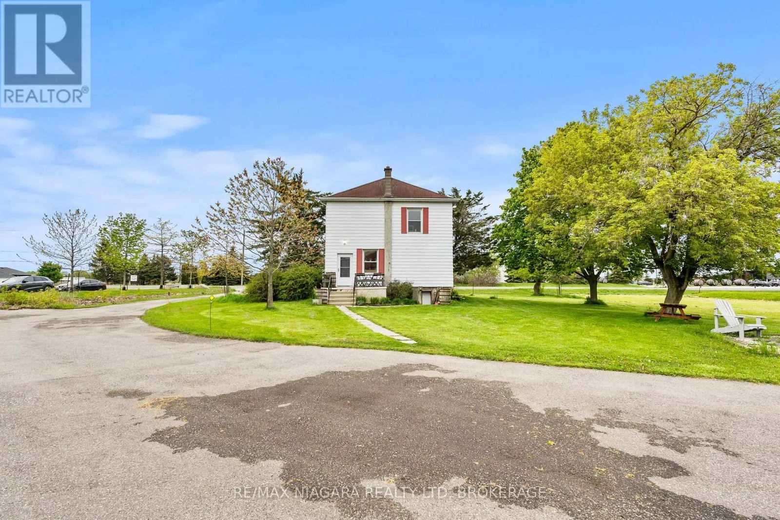 1068 NIAGARA STONE ROAD