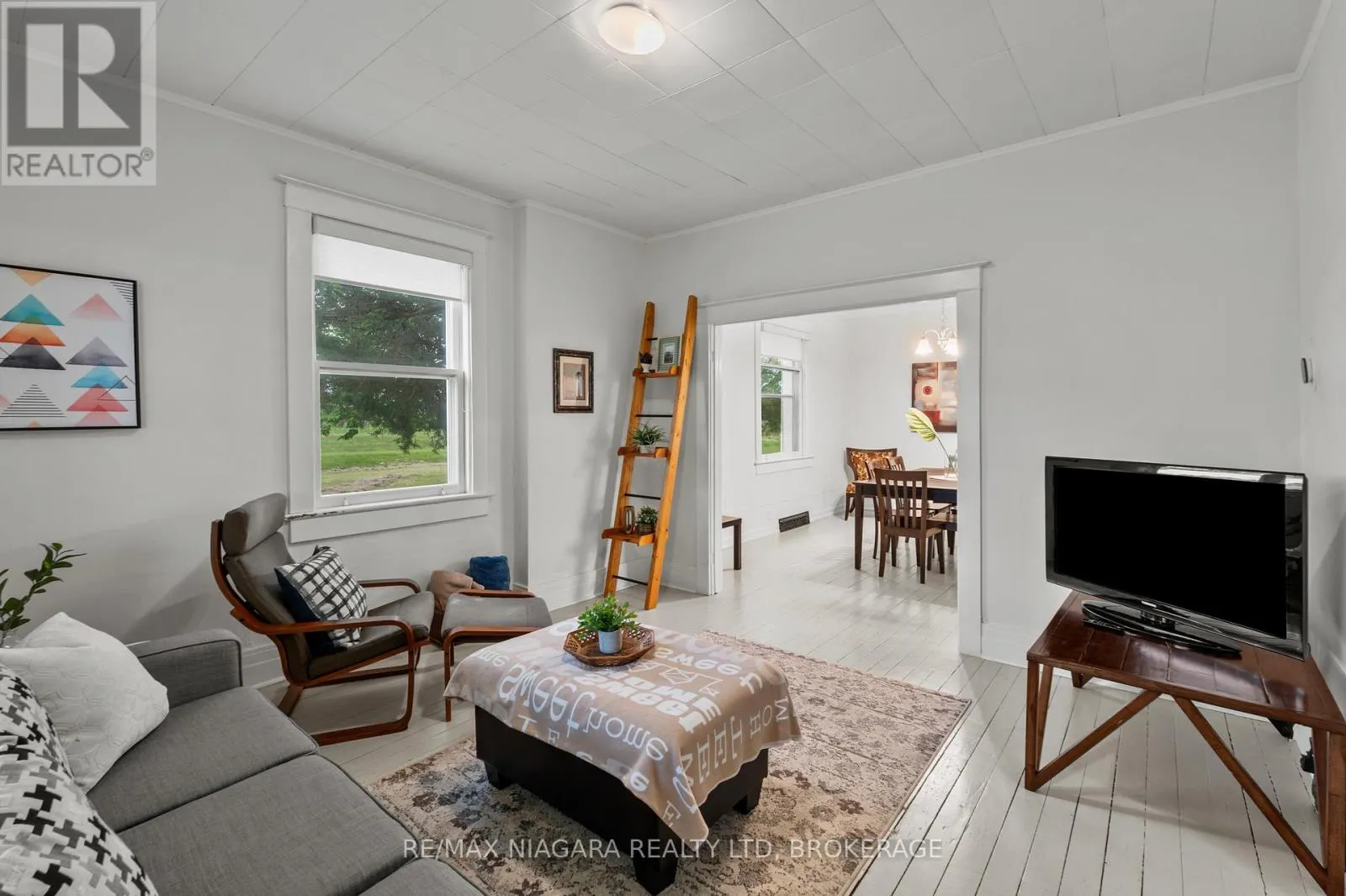 1068 NIAGARA STONE ROAD