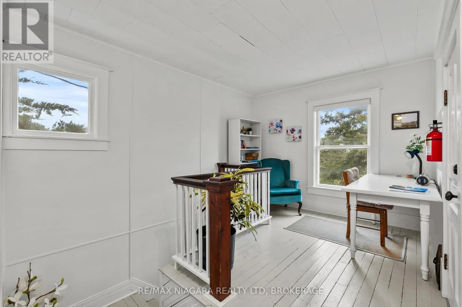 1068 NIAGARA STONE ROAD
