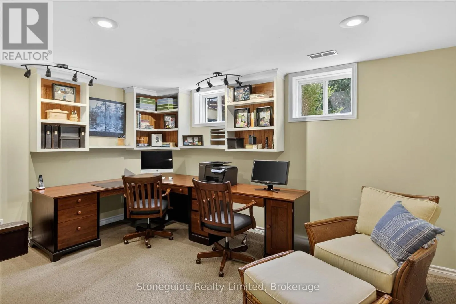1580 COLLEGE PARK DRIVE