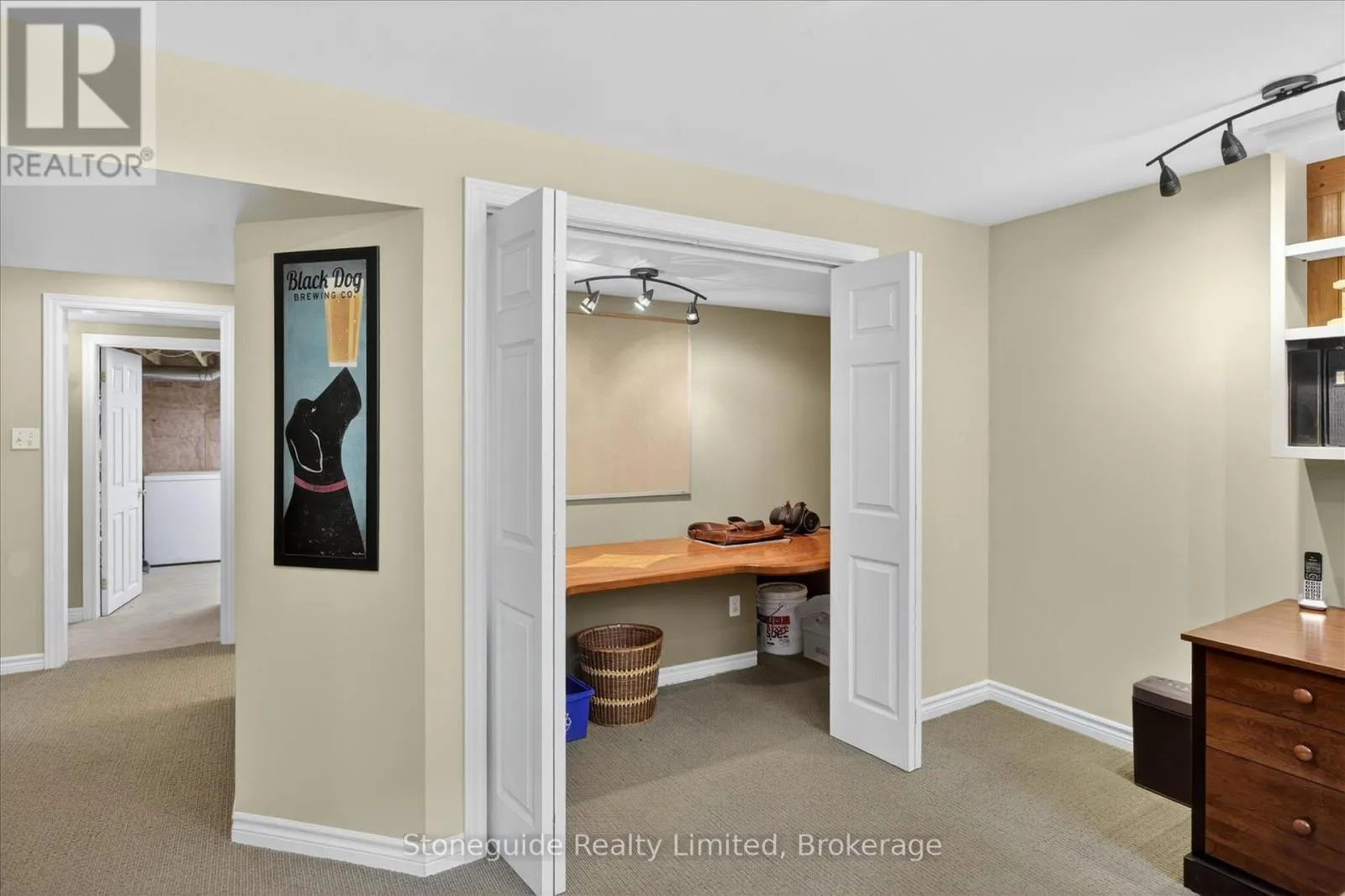 1580 COLLEGE PARK DRIVE