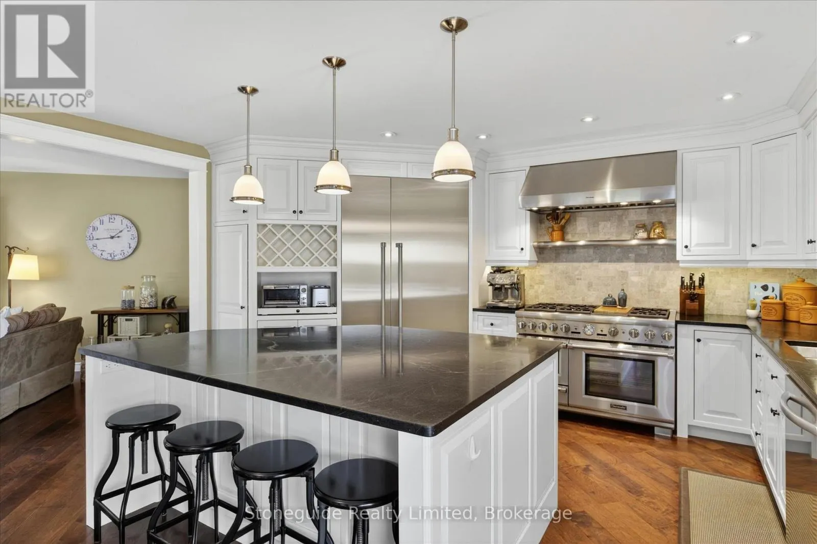1580 COLLEGE PARK DRIVE