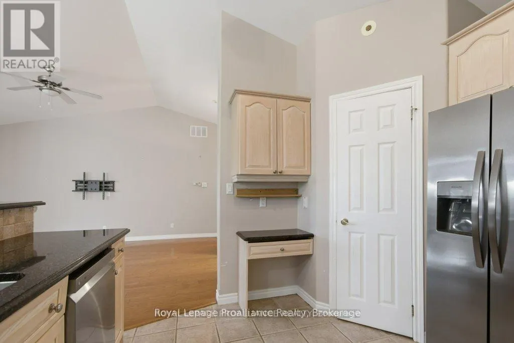 51 APPLEWOOD DRIVE