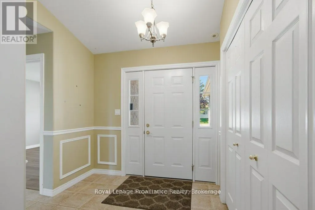 51 APPLEWOOD DRIVE