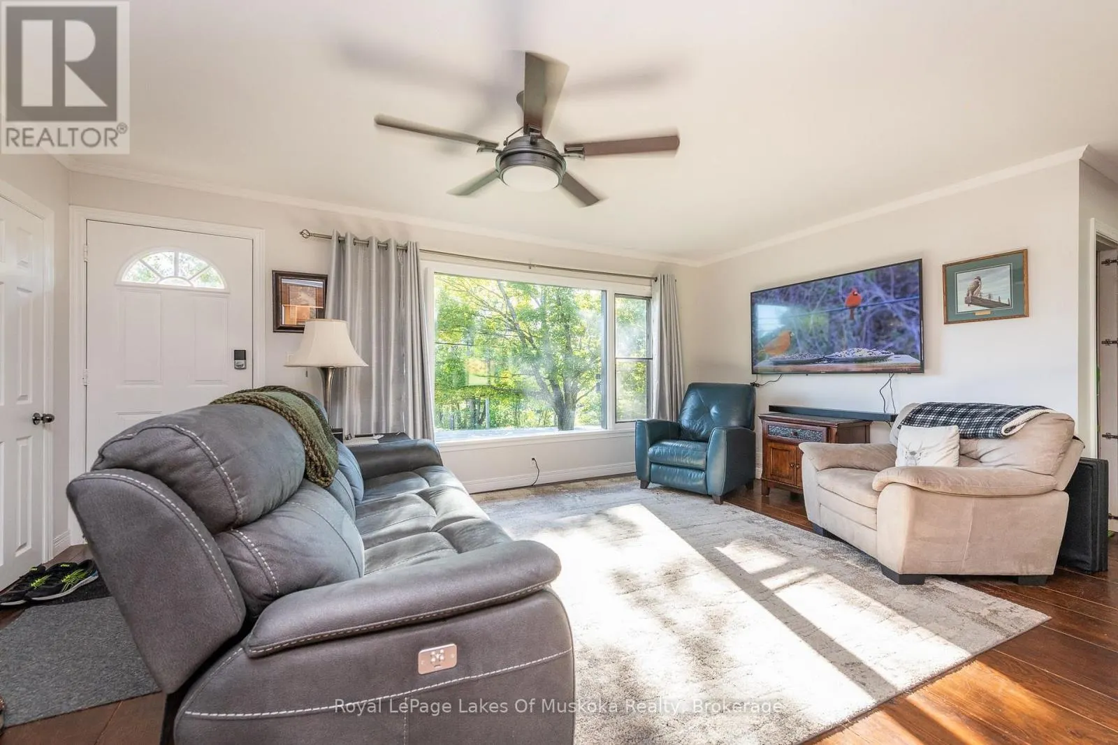 UPPER - 462 MUSKOKA 3 ROAD N #Upper