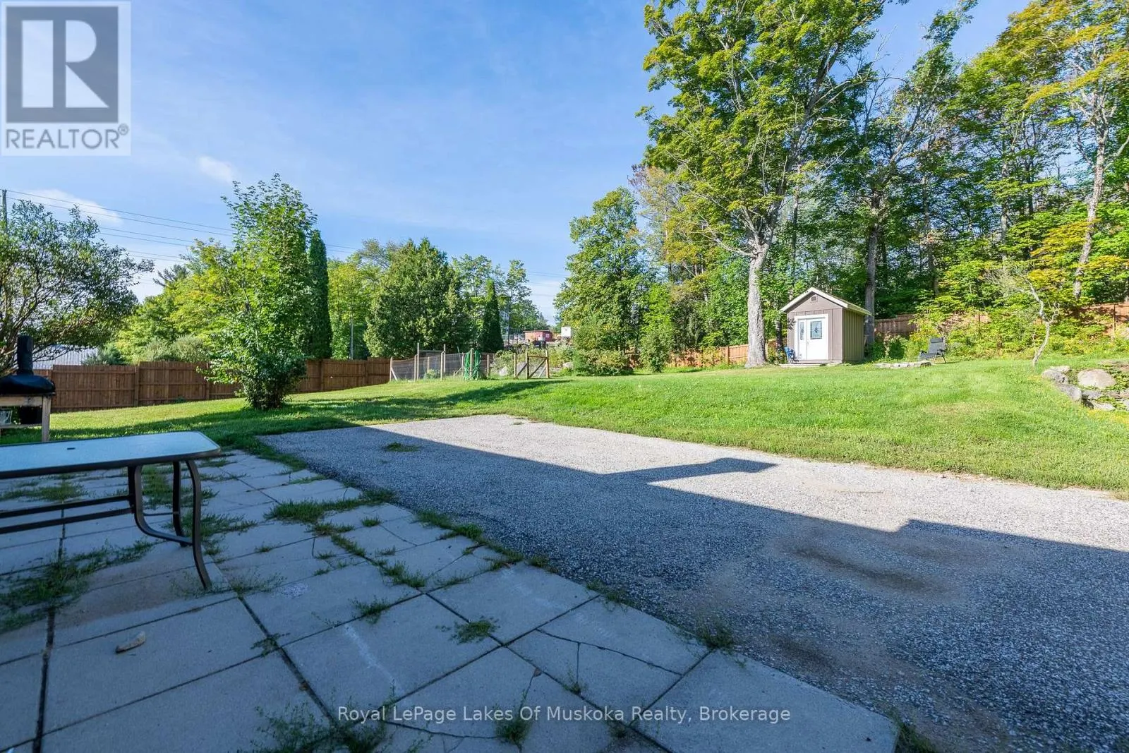 UPPER - 462 MUSKOKA 3 ROAD N #Upper