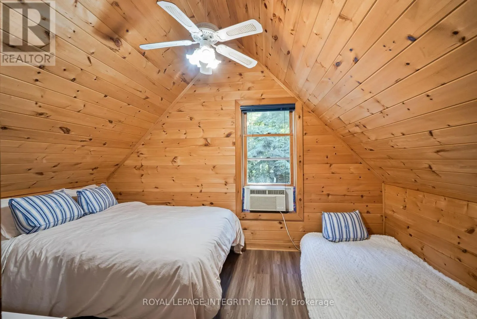26 WALLACE ISLAND