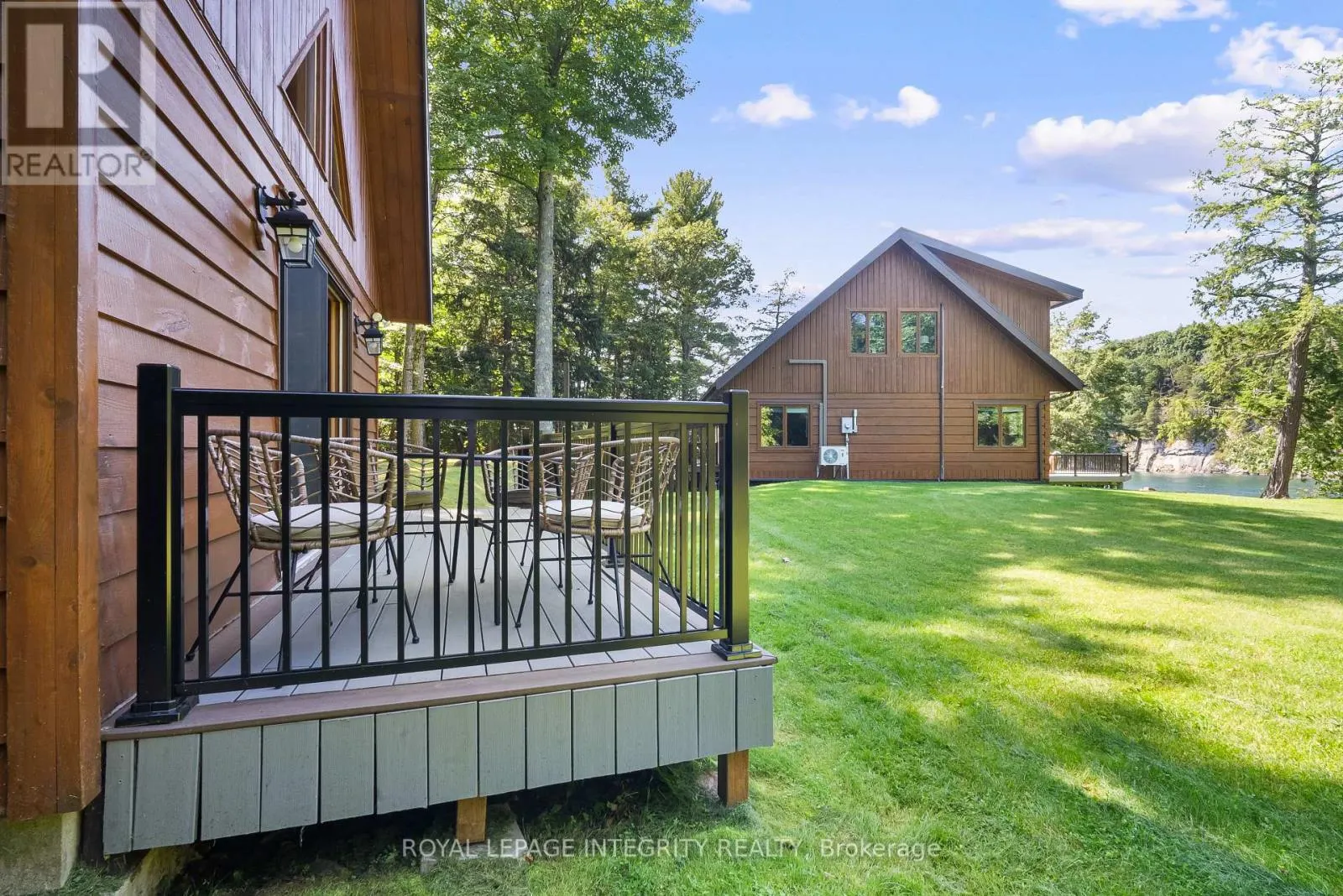 26 WALLACE ISLAND