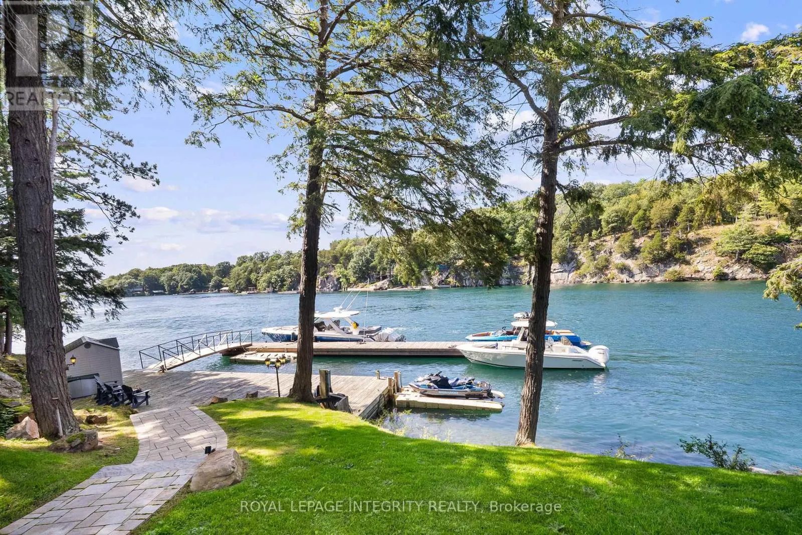 26 WALLACE ISLAND