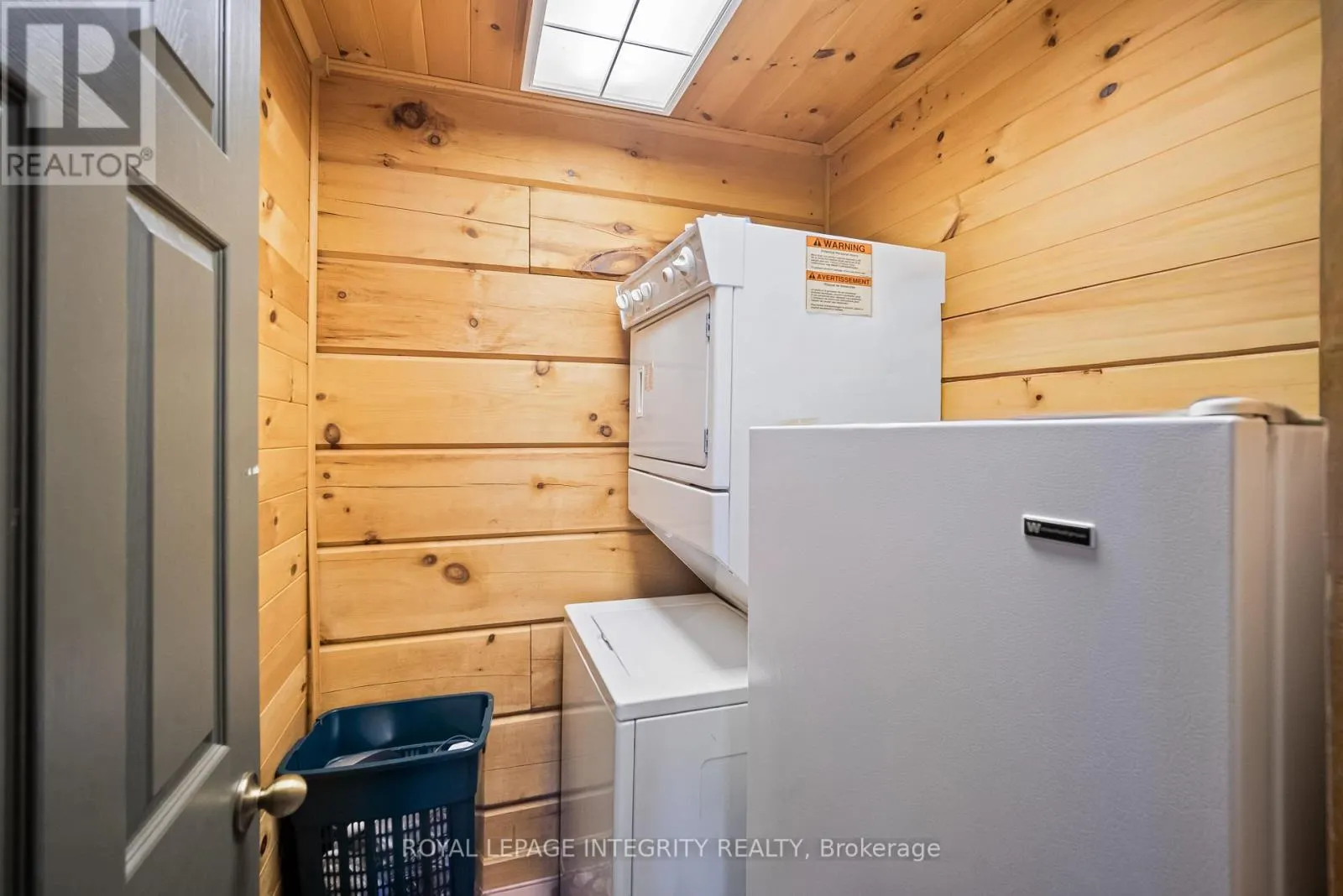 26 WALLACE ISLAND